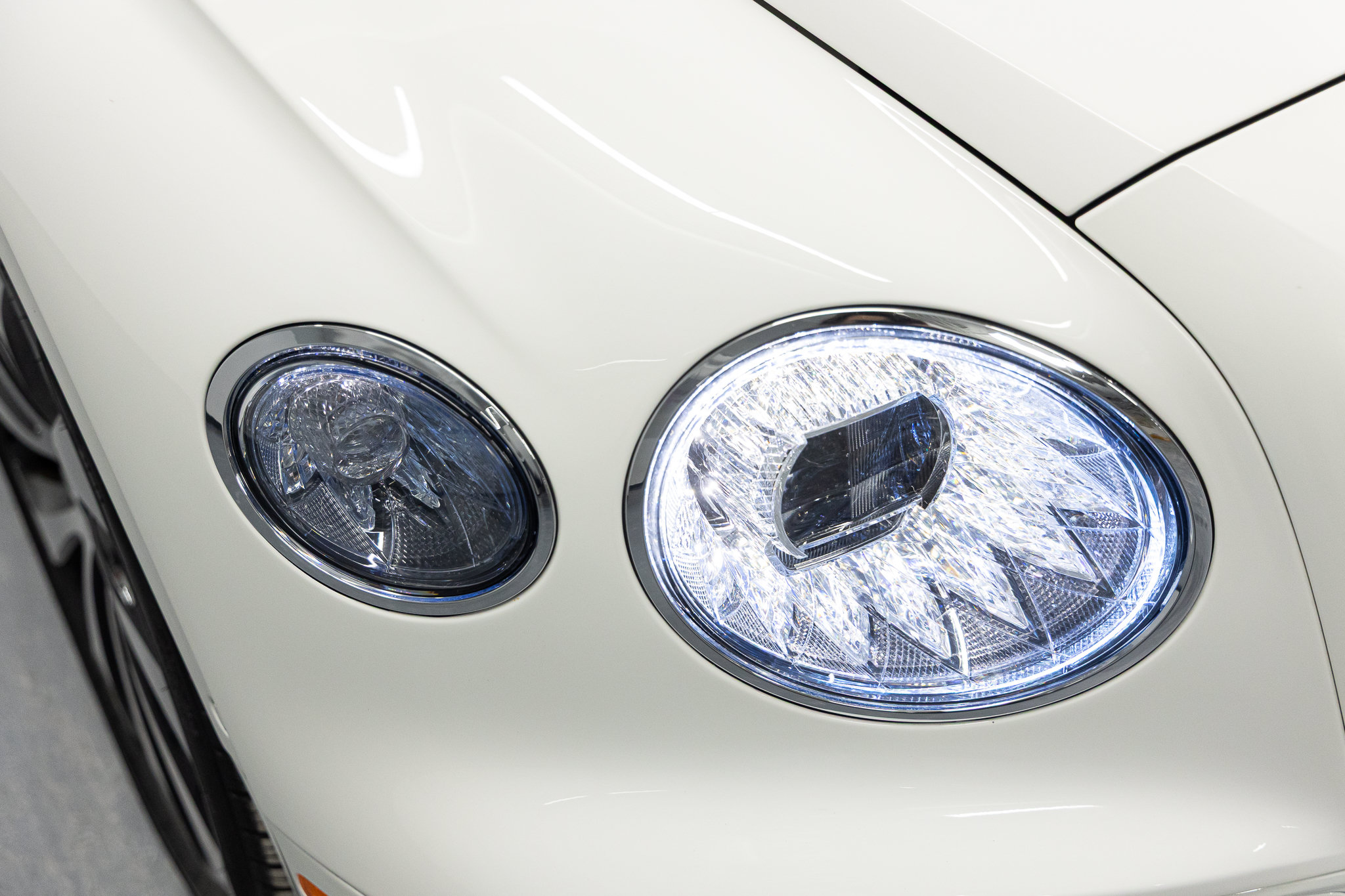 2026 Bentley Flying Spur Azure - Photo 12