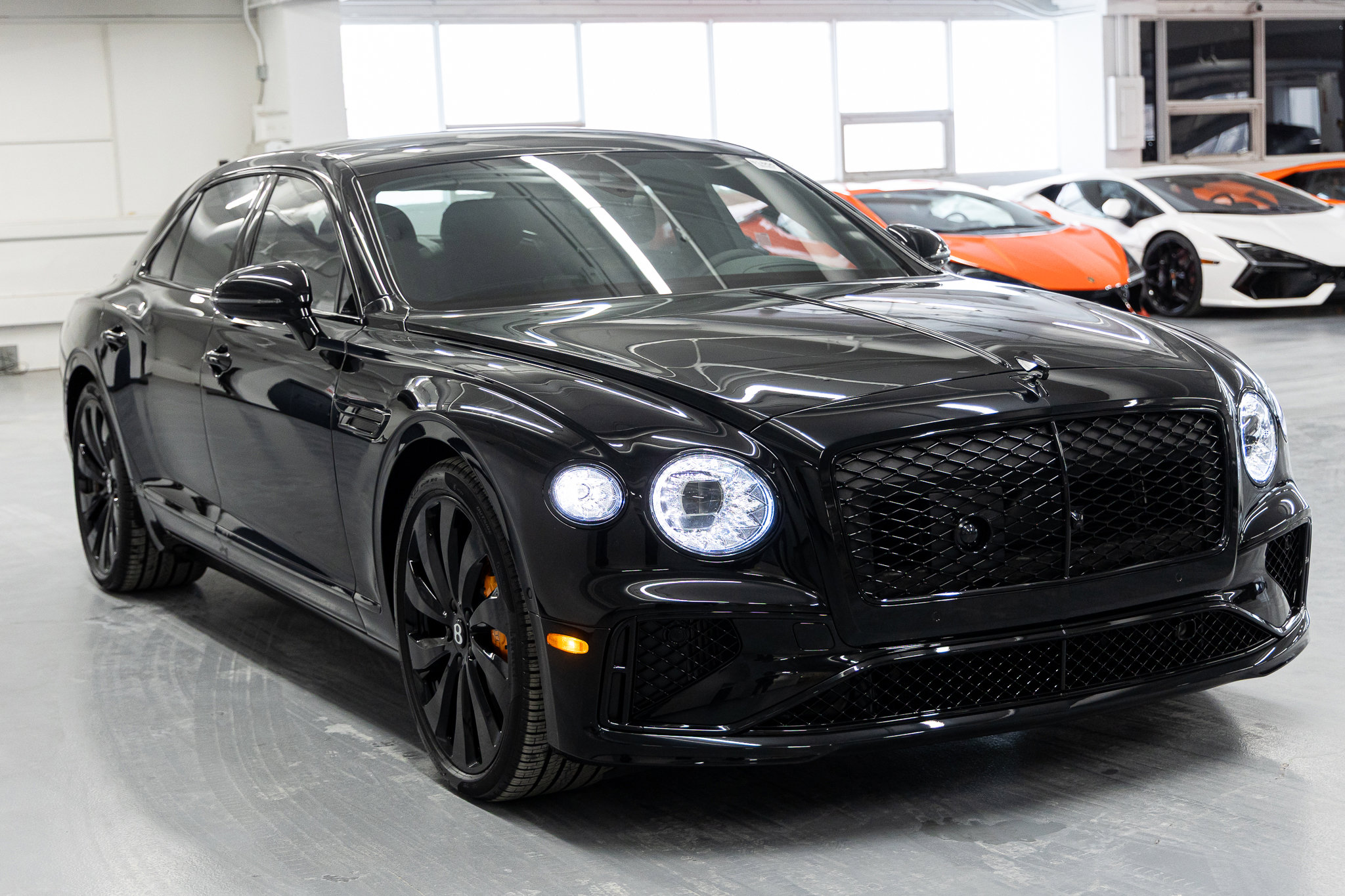 2025 Bentley Flying Spur - Photo 6