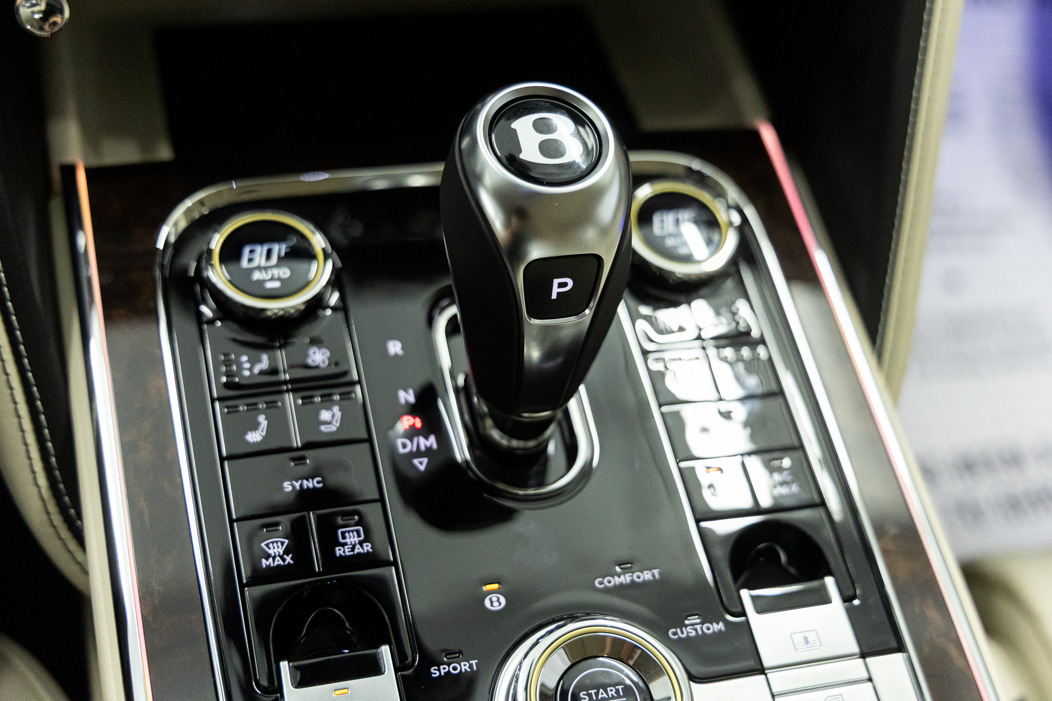 2026 Bentley Flying Spur Azure - Photo 37