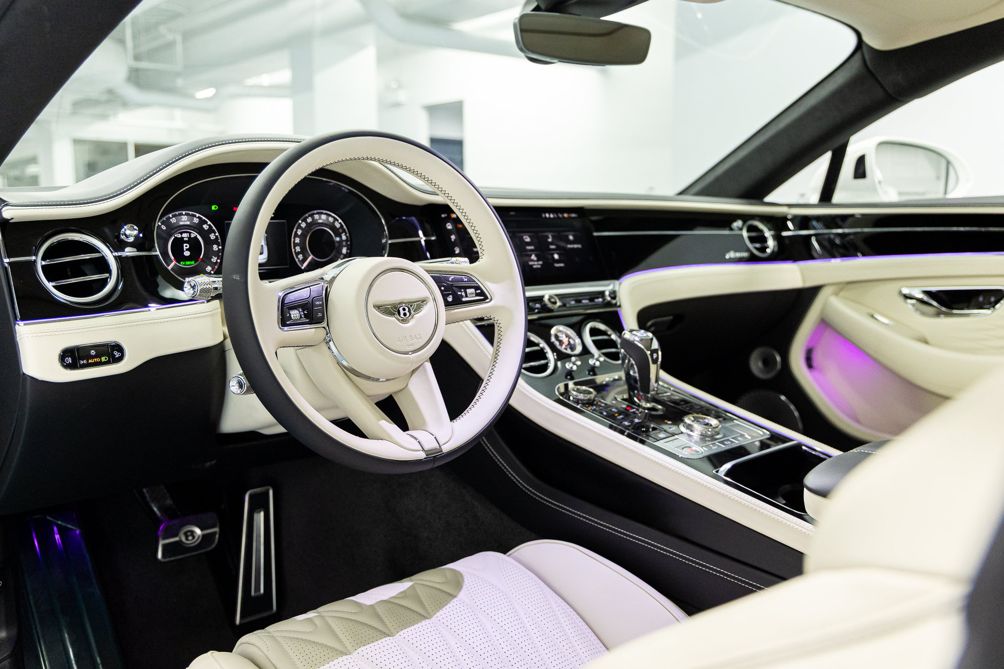 2026 Bentley Continental GT Azure - Photo 28