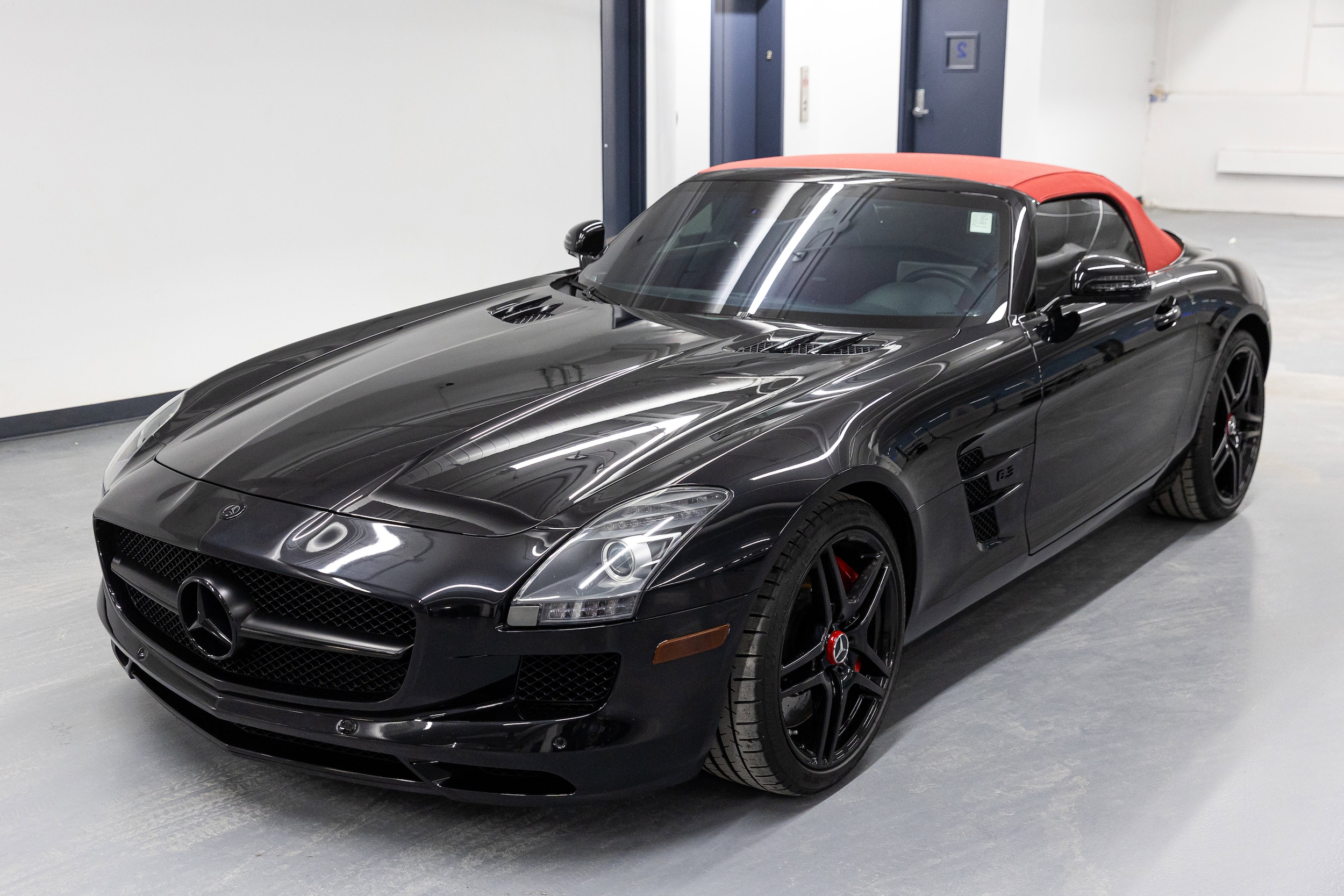 2012 Mercedes-Benz SLS AMG Base's photo
