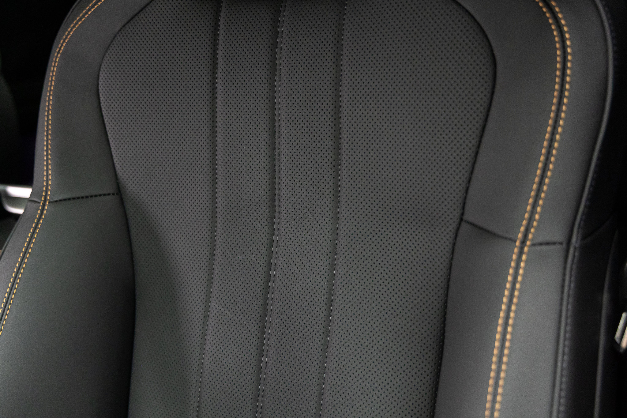 2025 Bentley Flying Spur - Photo 25