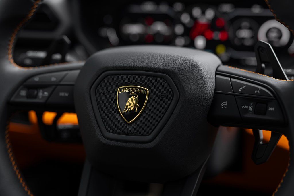 2025 Lamborghini Urus SE - Photo 52