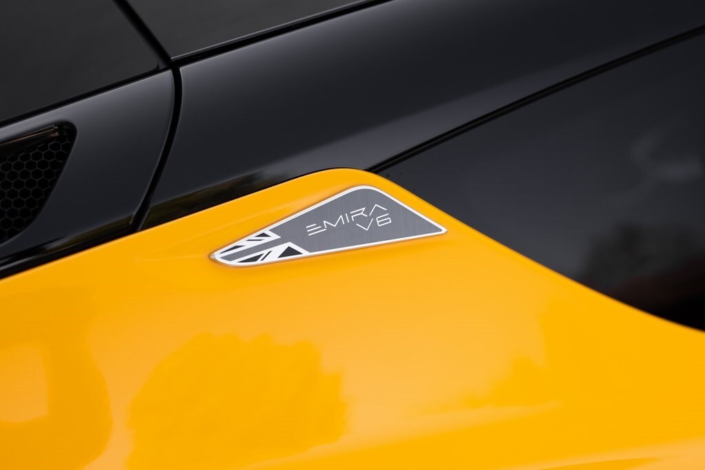 2025 Lotus Emira photo 4