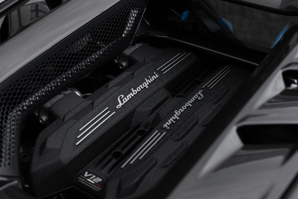2026 Lamborghini Revuelto Base - Photo 19