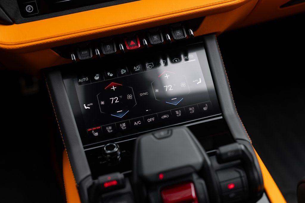 2025 Lamborghini Urus SE - Photo 50