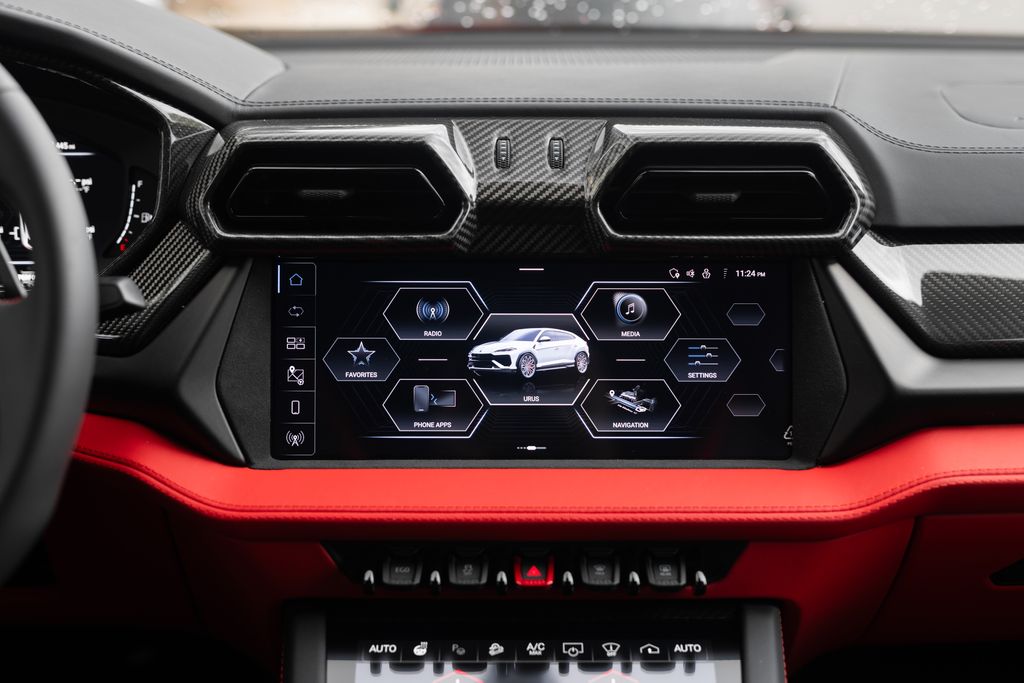 2026 Lamborghini Urus SE - Photo 31