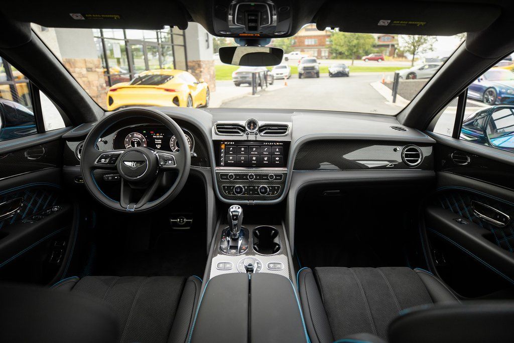 2025 Bentley Bentayga S - Photo 25
