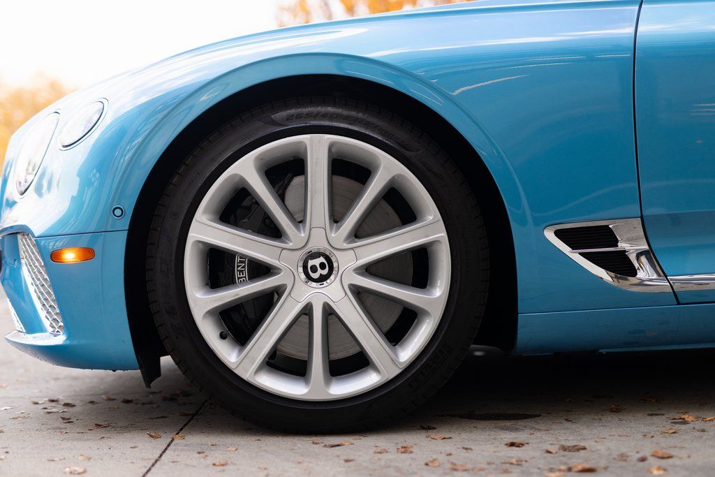 2022 Bentley Continental GT - Photo 9