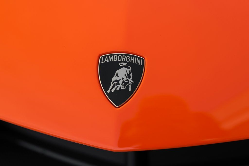 2026 Lamborghini Revuelto Base - Photo 12