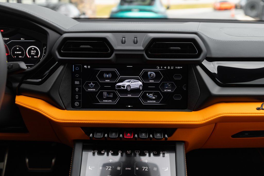 2025 Lamborghini Urus SE - Photo 25