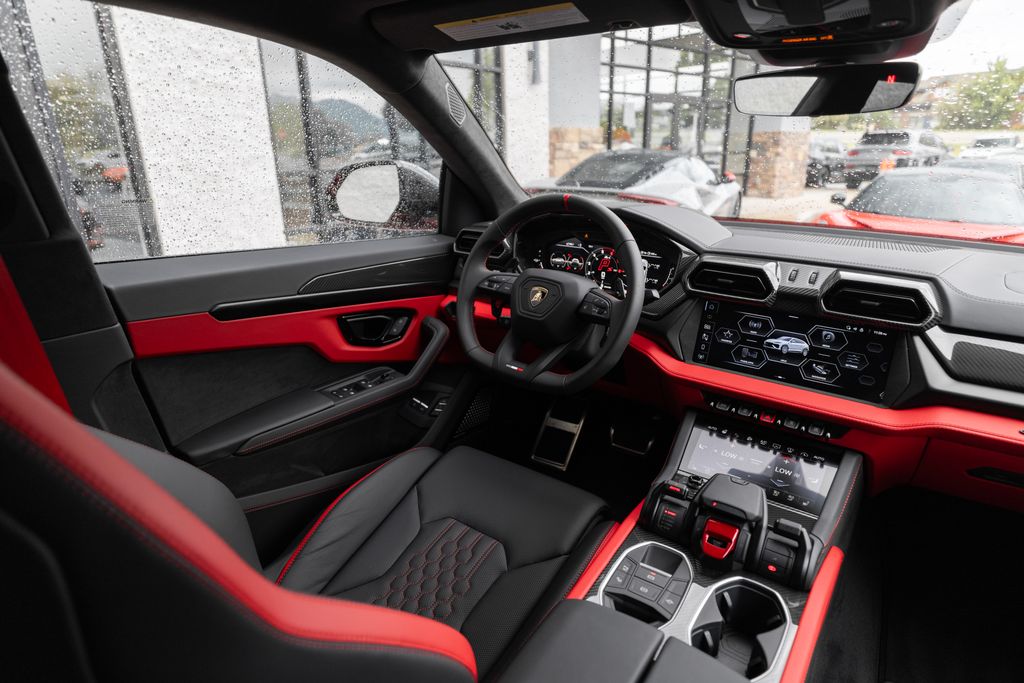 2026 Lamborghini Urus SE - Photo 15