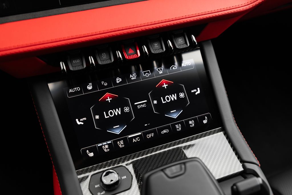 2026 Lamborghini Urus SE - Photo 25