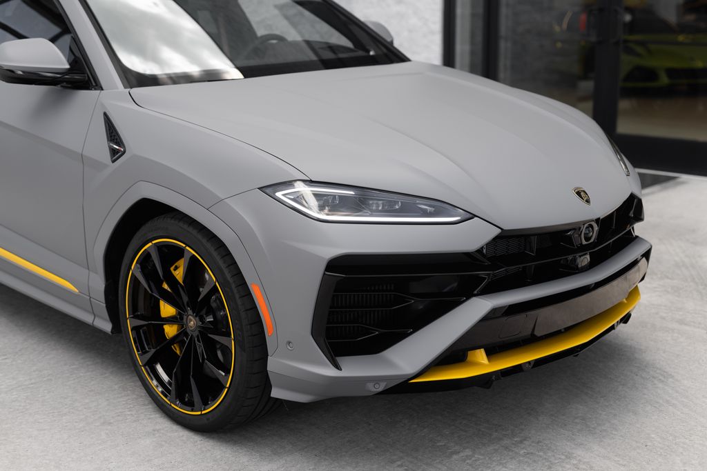2026 Lamborghini Urus SE - Photo 4