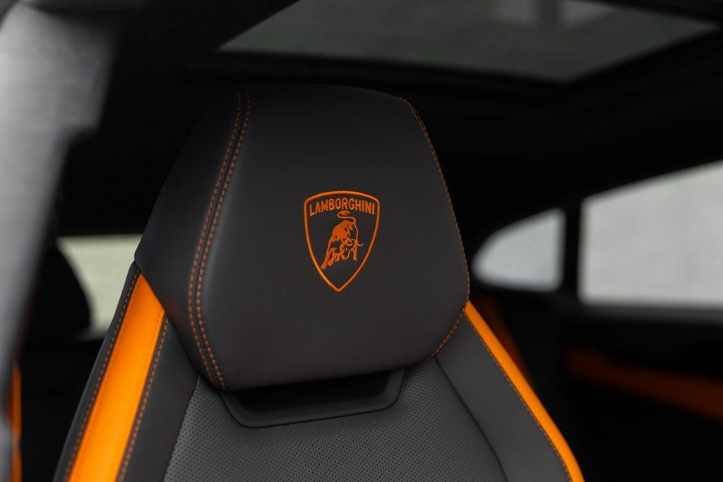 2025 Lamborghini Urus SE - Photo 32