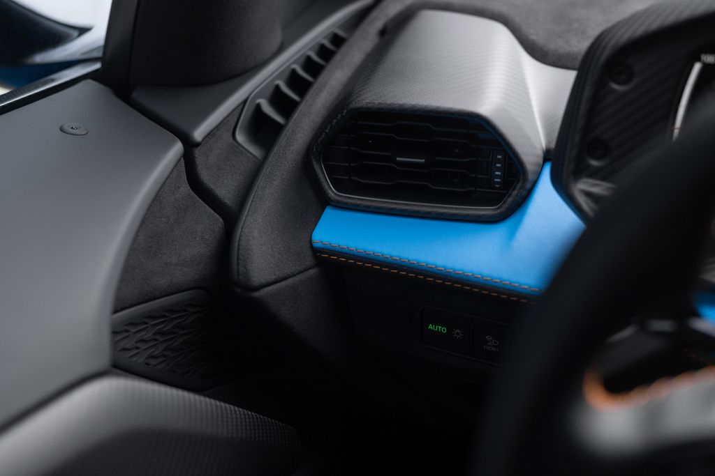 2026 Lamborghini Revuelto Base - Photo 48