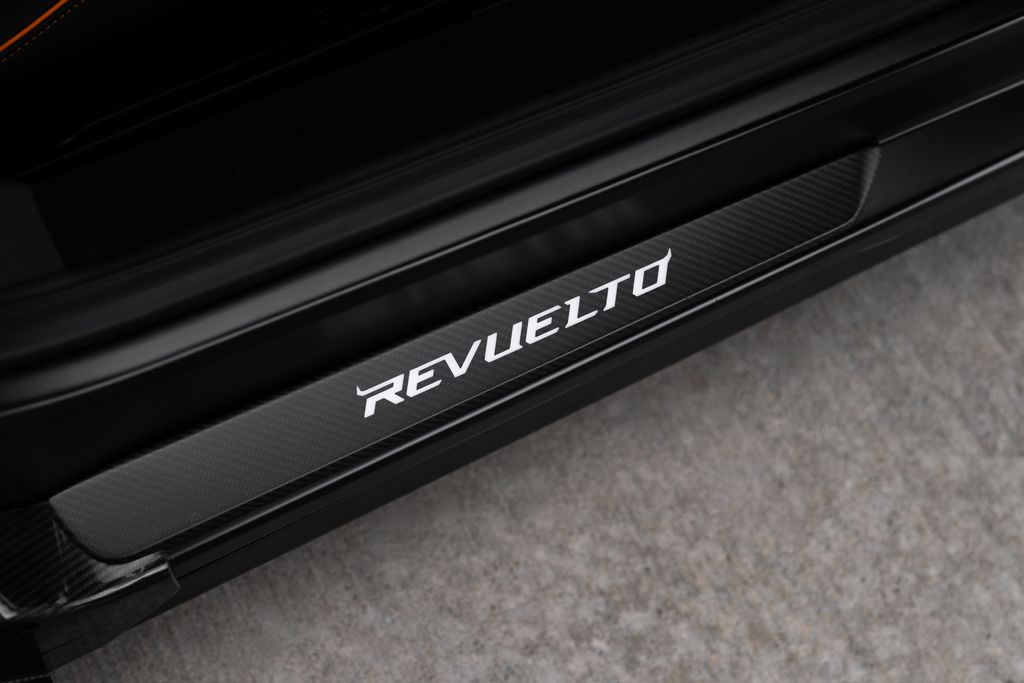 2026 Lamborghini Revuelto Base - Photo 33