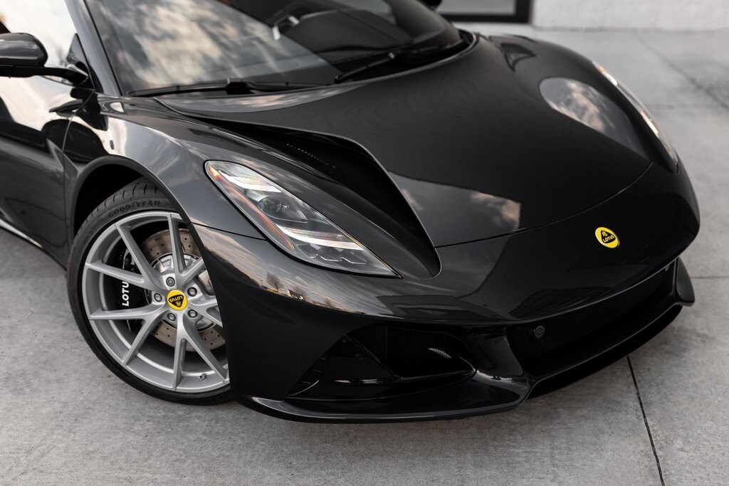 2024 Lotus Emira First Edition photo 2