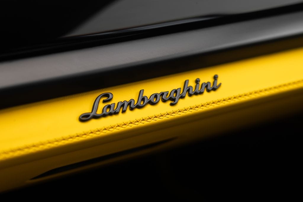 2026 Lamborghini Urus SE - Photo 27