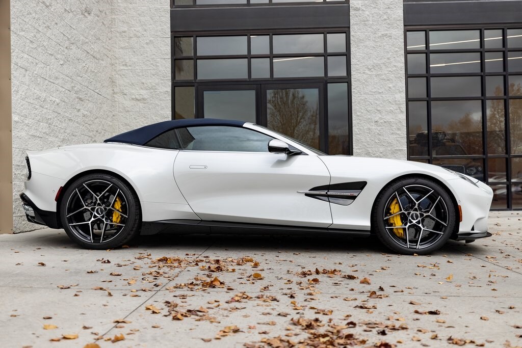 2026 Aston Martin Vanquish AM7 photo 3