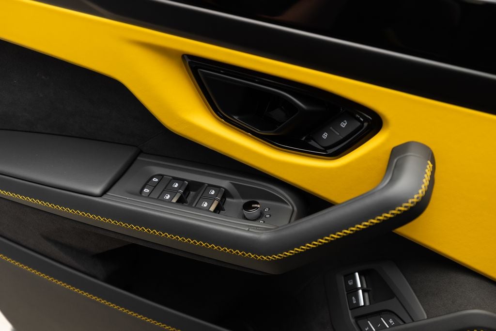 2026 Lamborghini Urus SE - Photo 42