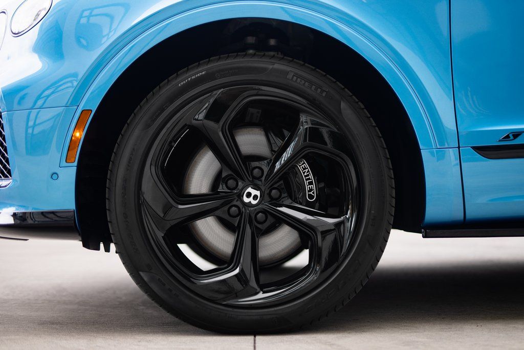 2025 Bentley Bentayga S - Photo 9
