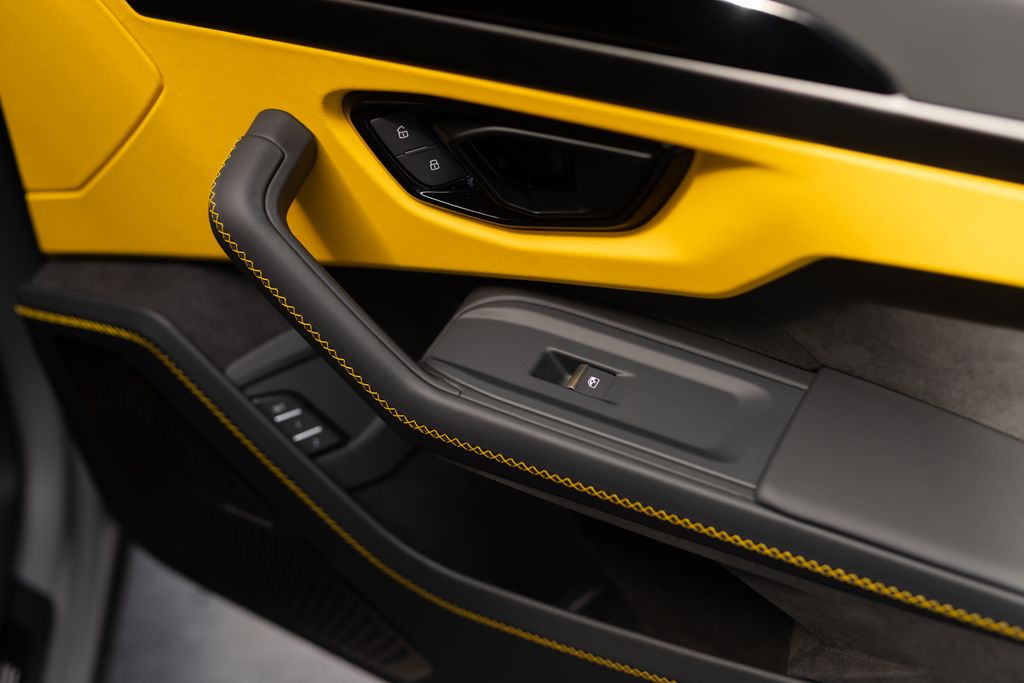 2026 Lamborghini Urus SE - Photo 31