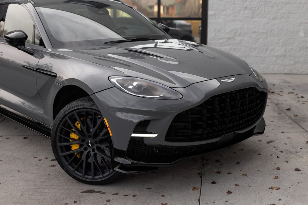 2025 Aston Martin DBX AM8 DBX707 photo 3