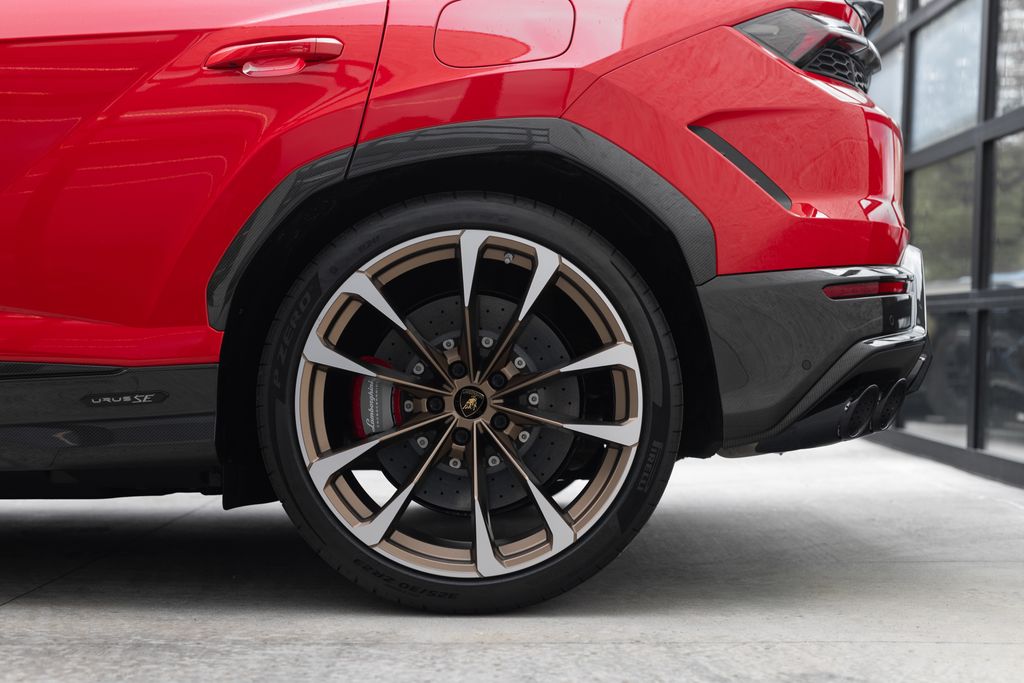 2026 Lamborghini Urus SE - Photo 6