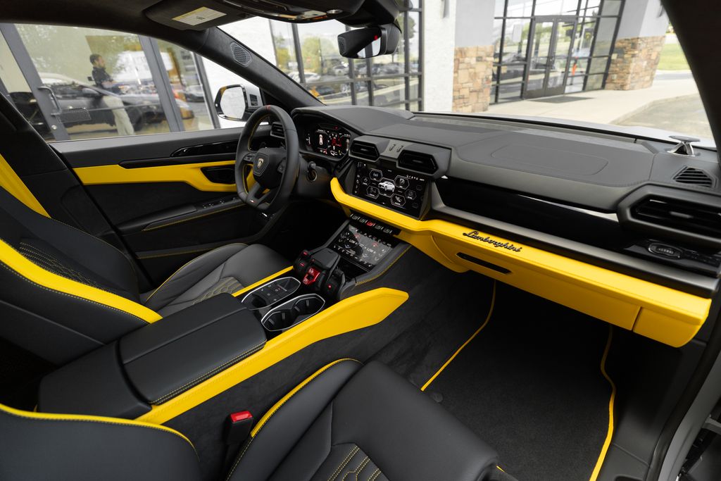 2026 Lamborghini Urus SE - Photo 36
