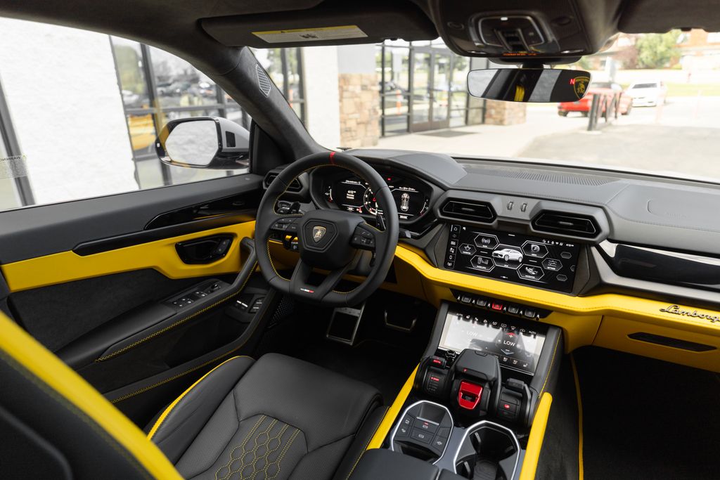 2026 Lamborghini Urus SE - Photo 23