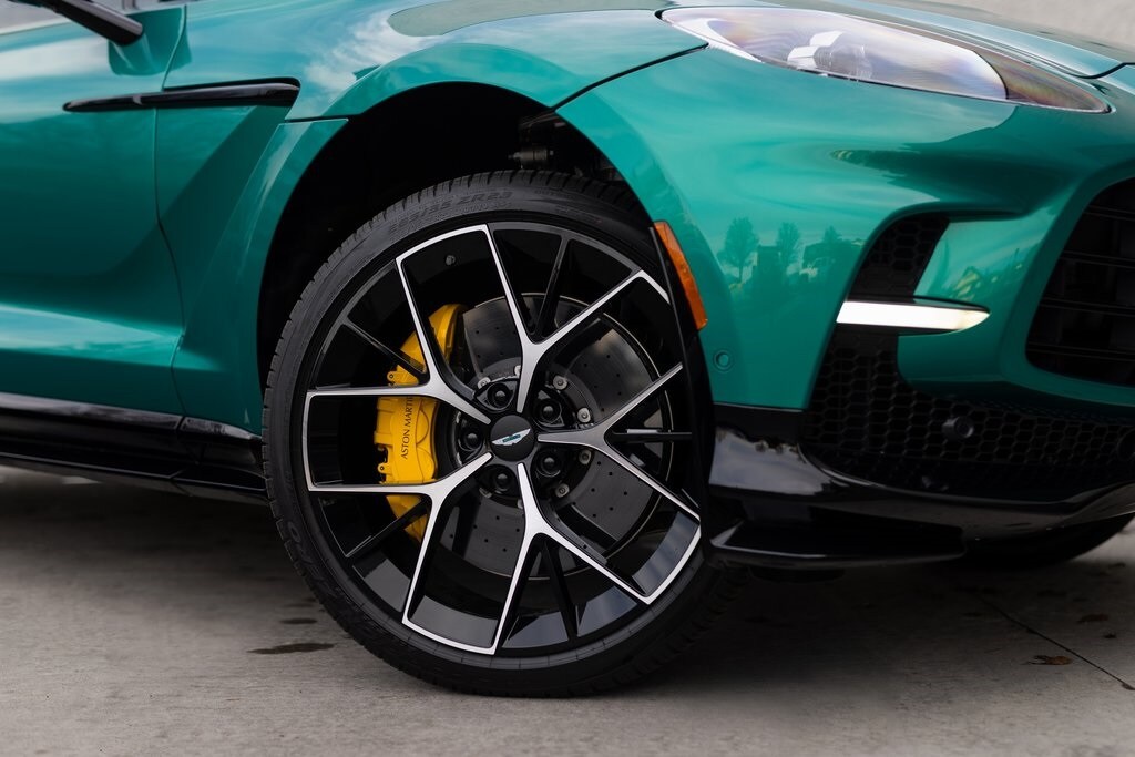 2025 Aston Martin DBX AM8 DBX707 photo 3