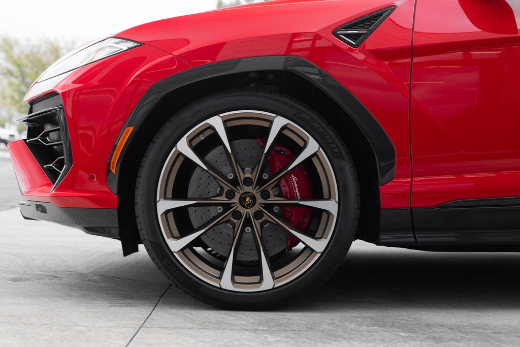 2026 Lamborghini Urus SE - Photo 7