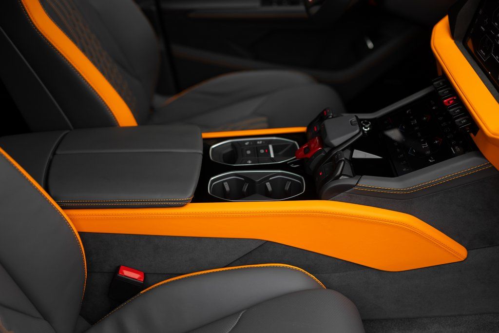 2025 Lamborghini Urus SE - Photo 43