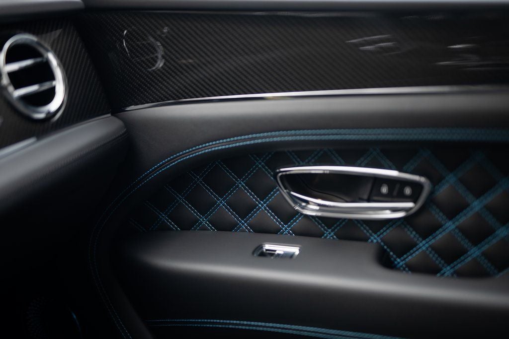 2025 Bentley Bentayga S - Photo 41