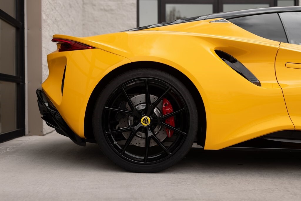 2024 Lotus Emira First Edition photo 3