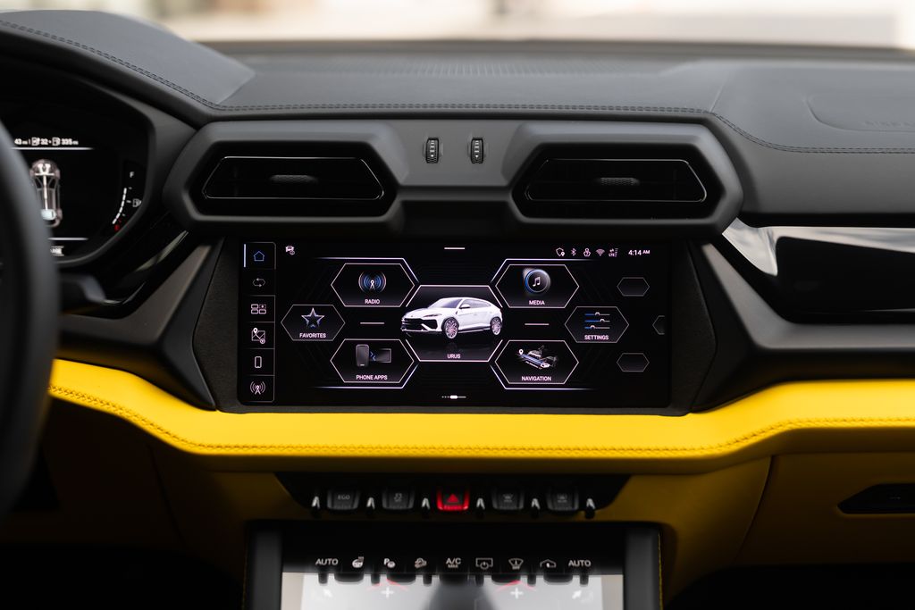2026 Lamborghini Urus SE - Photo 26