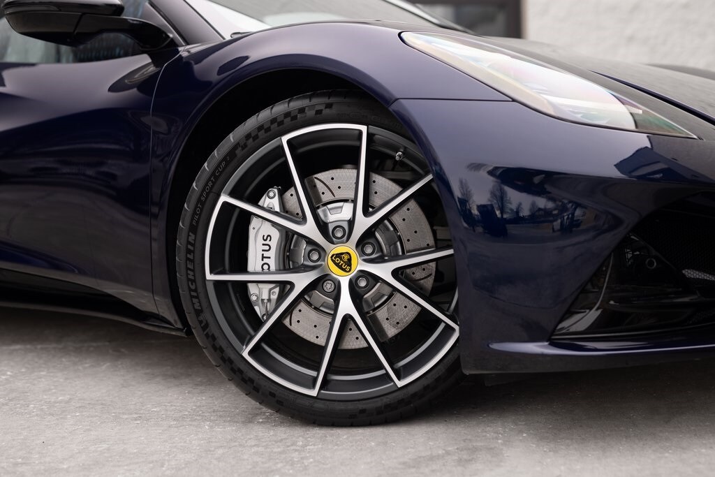 2024 Lotus Emira First Edition photo 2