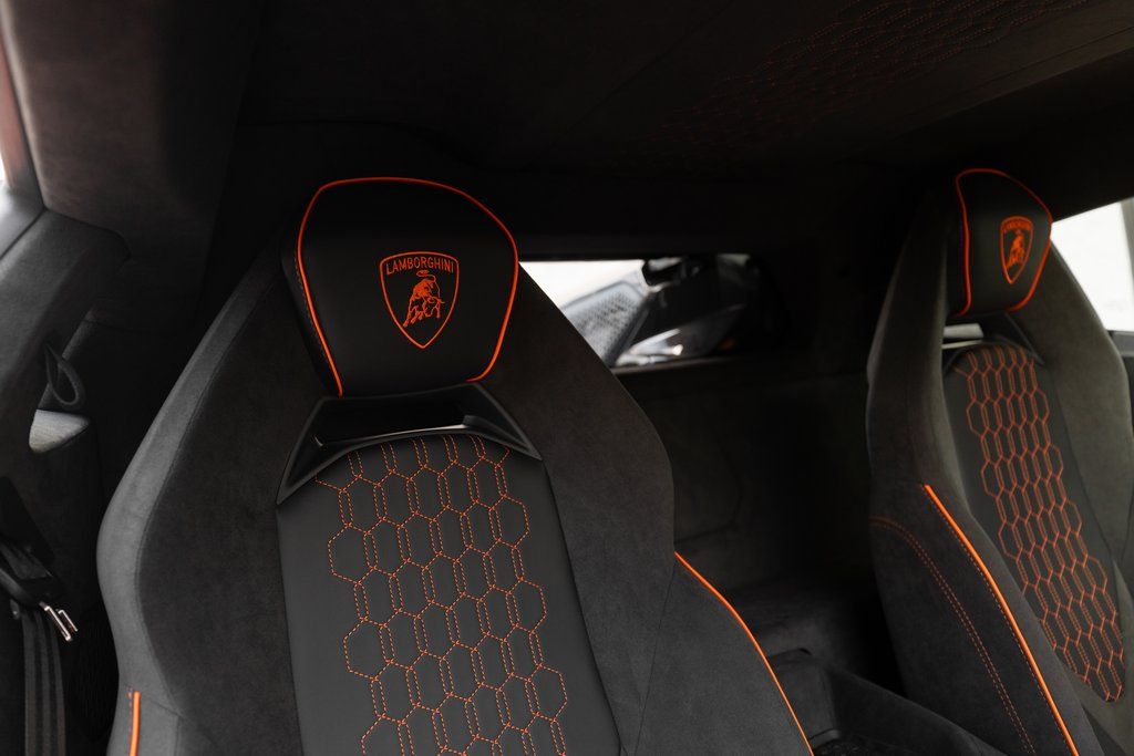 2026 Lamborghini Revuelto Base - Photo 22