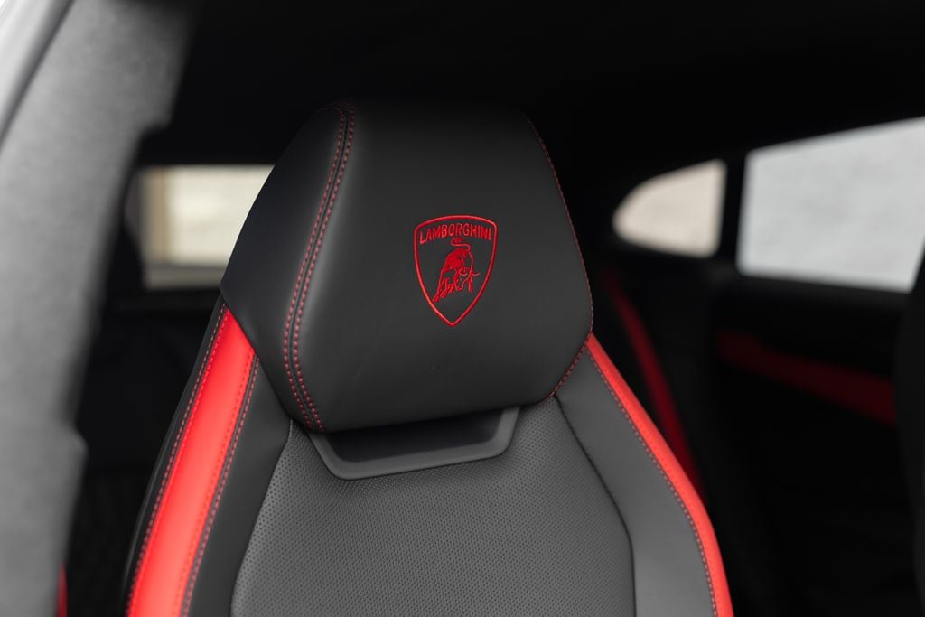 2026 Lamborghini Urus SE - Photo 30