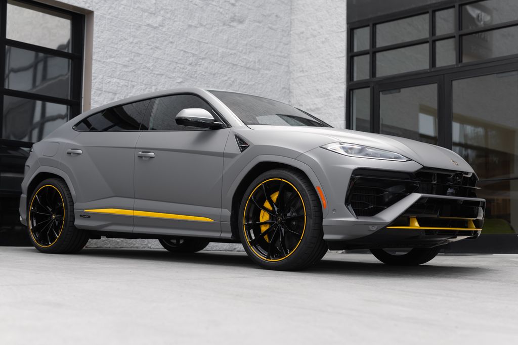 2026 Lamborghini Urus