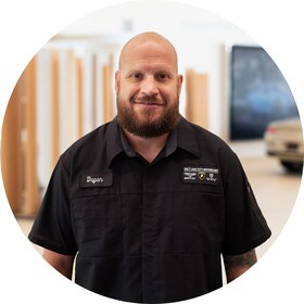 Staff member Dagan Elton from 7913706b9ec9