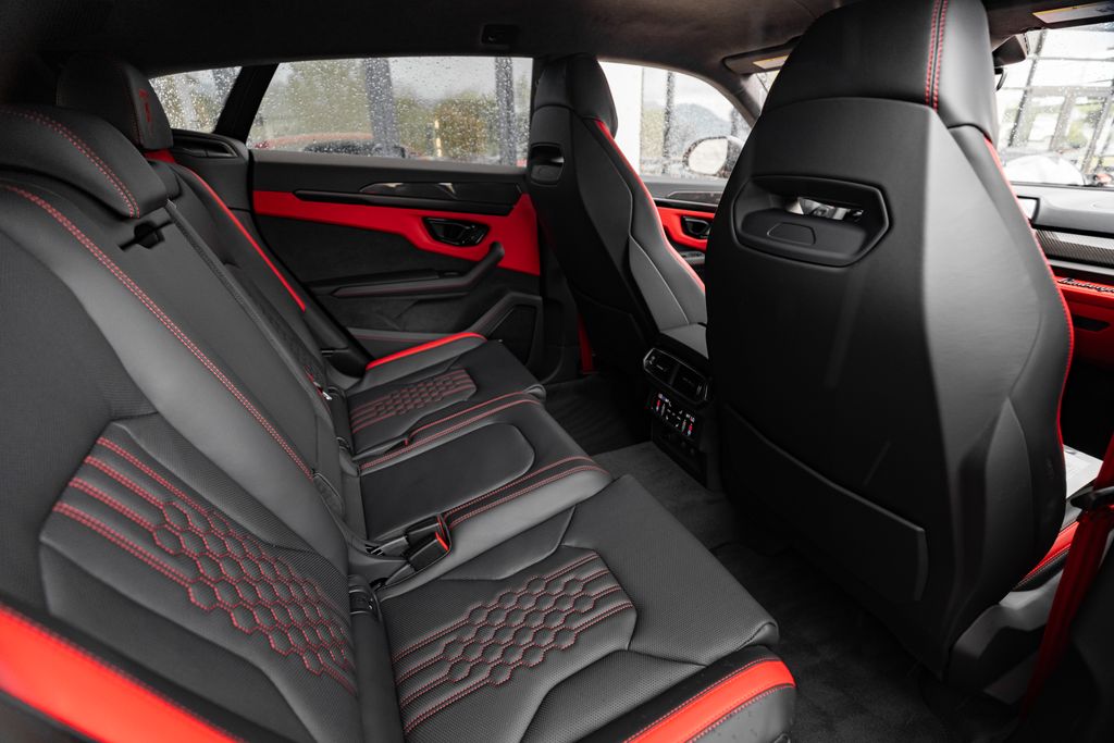 2026 Lamborghini Urus SE - Photo 22