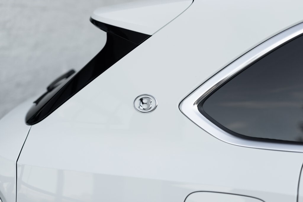 2025 Bentley Bentayga EWB Azure photo 4