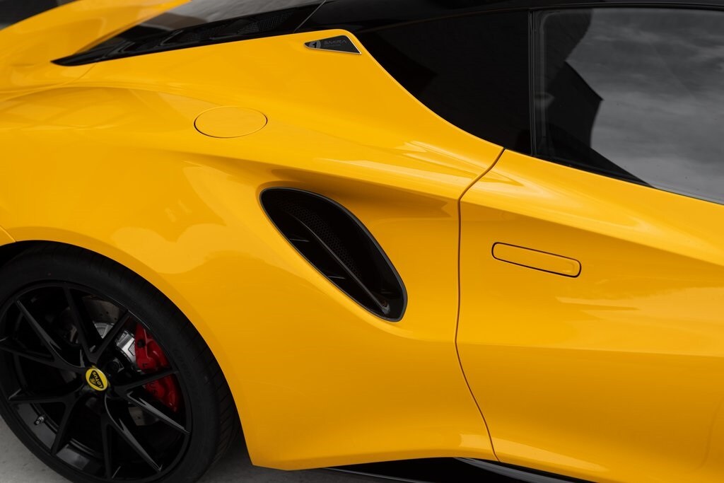 2024 Lotus Emira First Edition photo 4