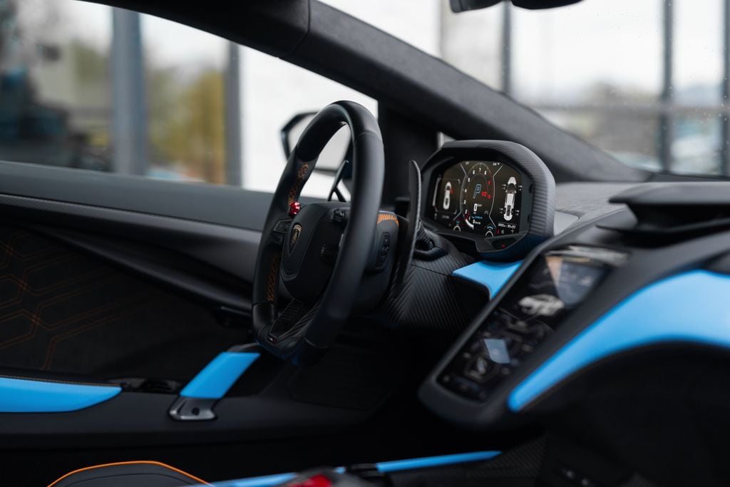 2026 Lamborghini Revuelto Base - Photo 29