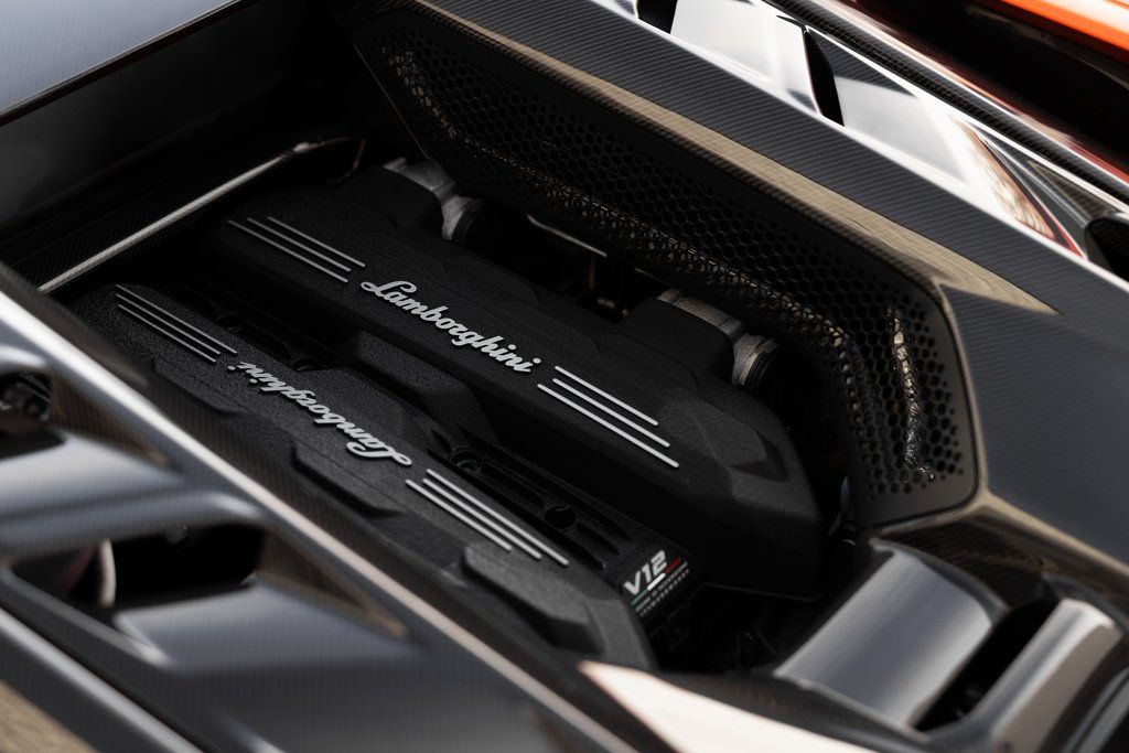 2026 Lamborghini Revuelto Base - Photo 32