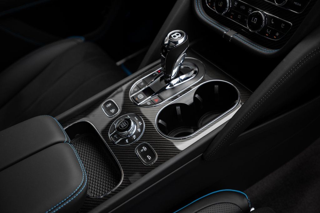 2025 Bentley Bentayga S - Photo 37