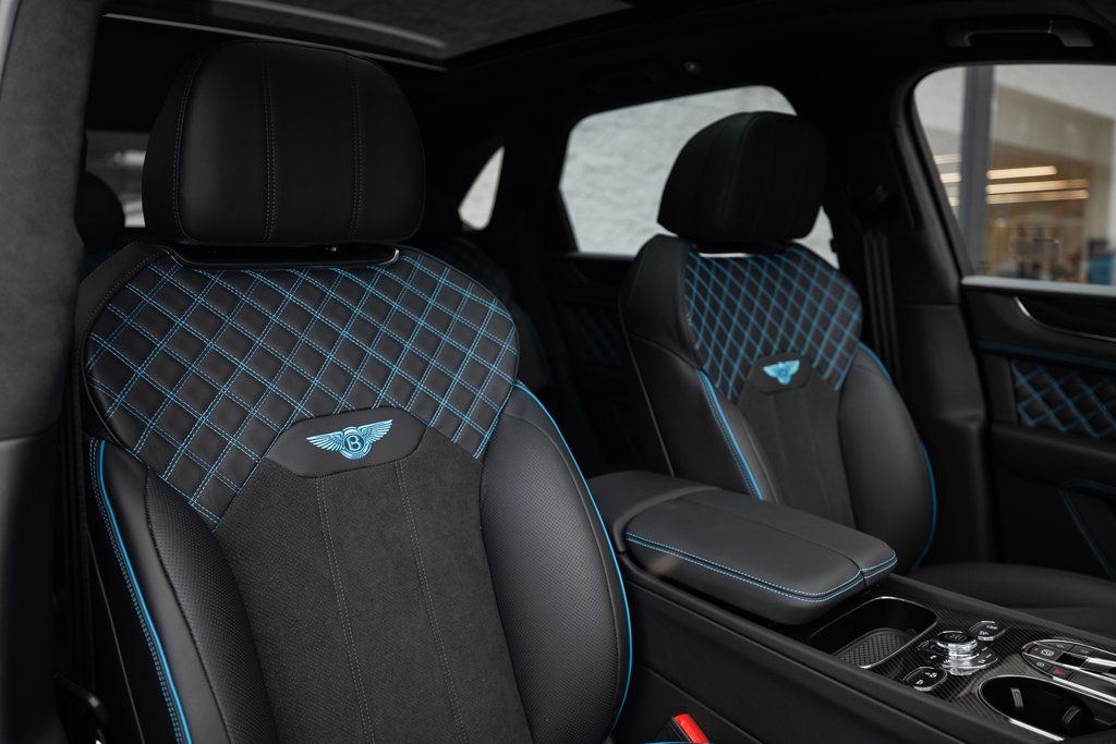 2025 Bentley Bentayga S - Photo 33