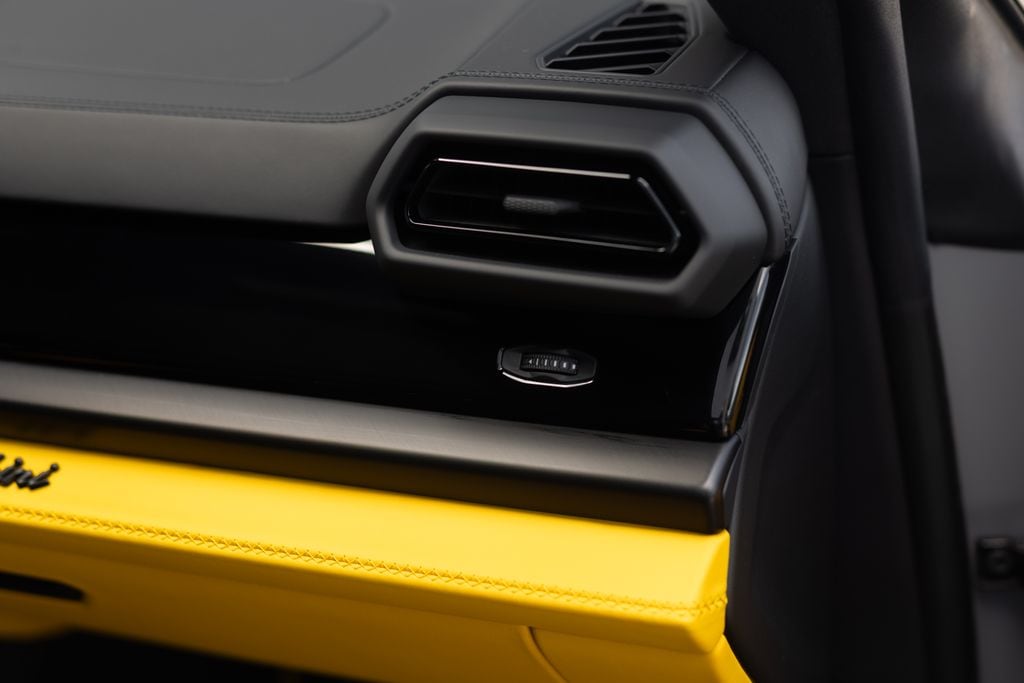 2026 Lamborghini Urus SE - Photo 30